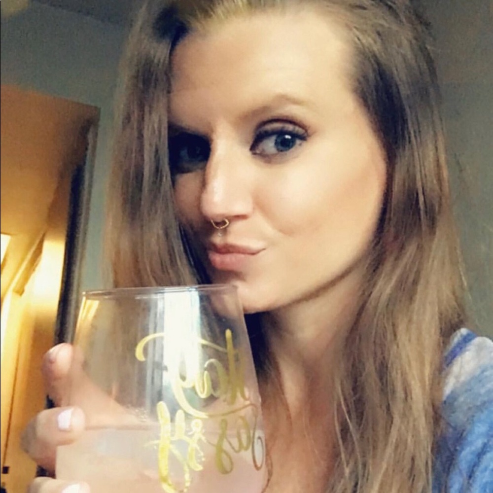 Meet your Posher, Jessica